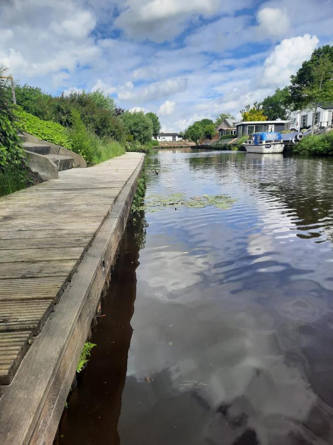 Waterhuis Friesland Oudwoude Екстериор снимка