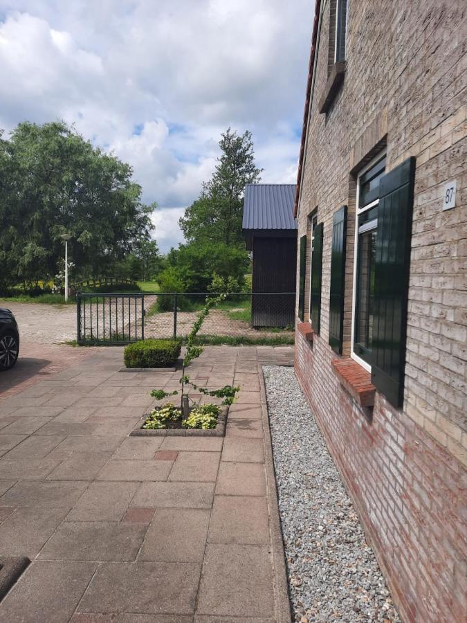 Waterhuis Friesland Oudwoude Екстериор снимка